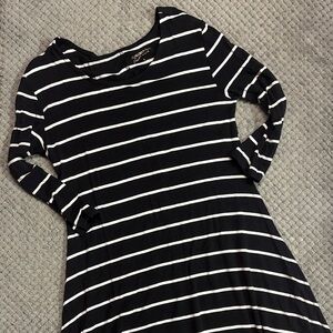 Arizona Jean Company Black and White Striped Top